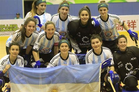 La curiosa medida de las leoncitas en la concentración. El equipo argentino de hockey femenino sobre patines es ...