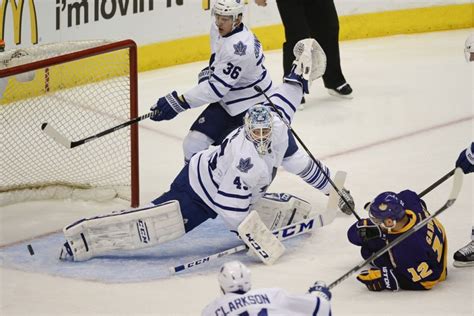 Contact jonathan bernier on messenger. Jonathan Bernier sera opéré pour une hernie | La Presse