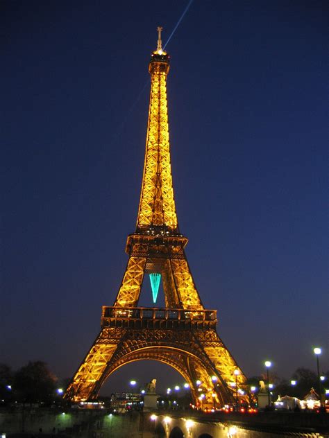 Complied with usc §2257 & 28cfr75.8. La Tour Eiffel