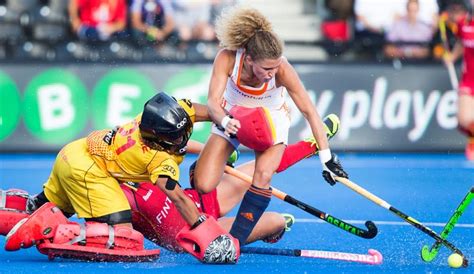 It 's a field hockey team. Verschoor: 'Supergaaf om weer bij het grote Oranje te zijn ...