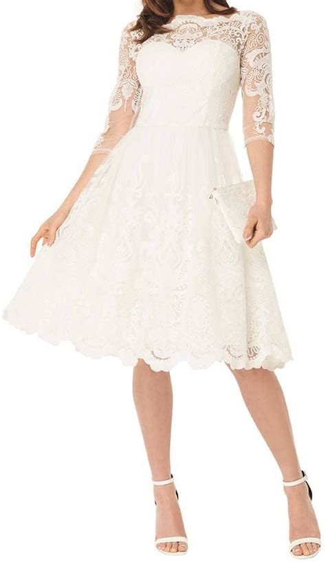 Stylish dresses perfect for bridesmaids, wedding guests and prom. Spitzenkleid 'FLORA DRESS' von Chi Chi London bei ABOUT ...