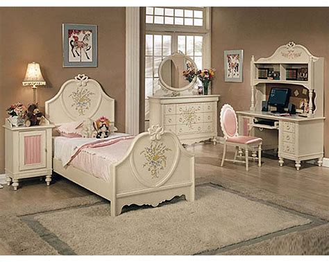 Cheap cream bedroom furniture sets. Acme Furniture Bedroom Set in Cream AC02665TSET