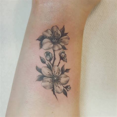 Getting tattoos on the wrist is wished by all but followed by few. fuckyeahtattoos | Upper arm tattoos, Tattoos, Ankle tattoo