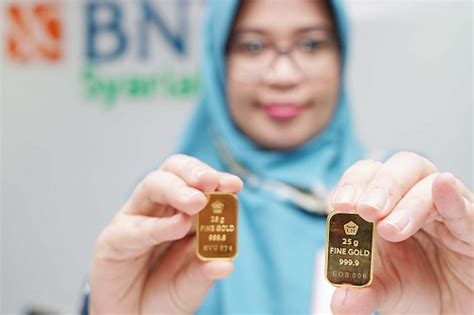 Semenjak pandemi harga emas naik terus loh. Harga Emas Antam Hari Ini Masih Rp753.000 per Gram ...