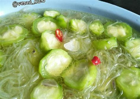 Sayur ini cocok dinikmati dengan lauk apa saja, seperti dadar telur, bakwan jagung, atau ikan goreng. Resep Sayur bening oyong soun oleh Venni_626 - Cookpad