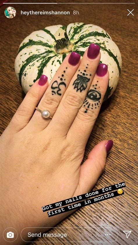 If anything, they tickle and feel kind of cold sometimes. Pin by Kayleigh Grove on HeyThereImShannon | Henna hand ...