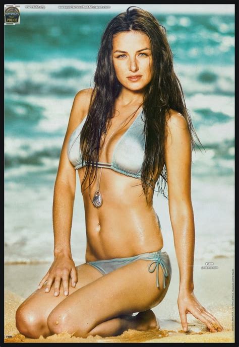 She is a portuguese model and tv presenter. Picture of Helena Coelho