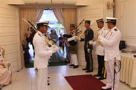 1 tahun 1974 pasal 1 ialah ikatan lahir batin antara seorang pria dengan seorang wanita sebagai suami isteri dengan tujuan membentuk keluarga (rumah tangga) yang bahagia dan kekal berdasarkan. Tujuan Pernikahan Dalam Islam