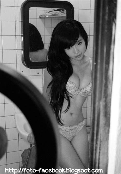 Use the following search parameters to narrow your results hot_videos. Foto Cewek Facebook Artis