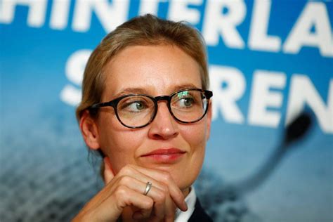 Browse the user profile and get inspired. Alice Weidel: Νέα, ωραία, μορφωμένη και φιλοναζί η ηγέτης ...