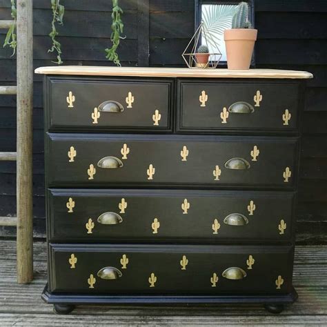 This smart chest of drawers offers the best of both worlds. Upcycled chest of drawers, black and gold - by ...