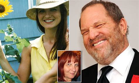 Hollywood producer harvey weinstein is accused of a number of sexual assaults in london, the uk police are investigating a number of sexual assault allegations involving harvey weinstein, the bbc. Harvey Weinstein's intern claims he harassed her in 1980 ...