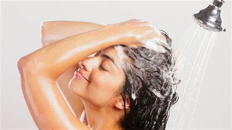 Signs your shampoo isn't strong enough: How Often Should You Wash Your Hair ?-Blog - | UNice.com