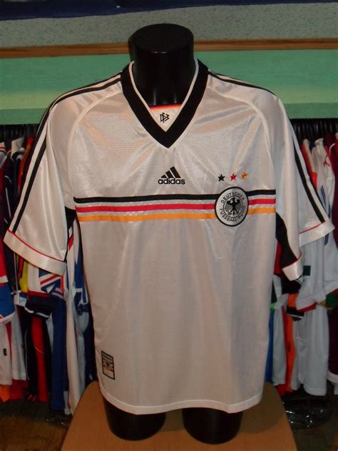 Bekijk afbeeldingen van hoge kwaliteit en volg de zoektermen '#allemagne foot'. Mon grenier à maillots: Allemagne - Deutschland 1994, 1996 ...