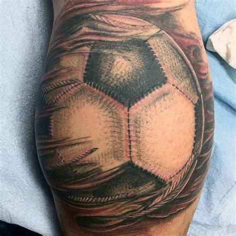 Fußball tattoos bilder stars liverpool ärmel. 87 Tätowierungen von Fußball (mit Bedeutung)