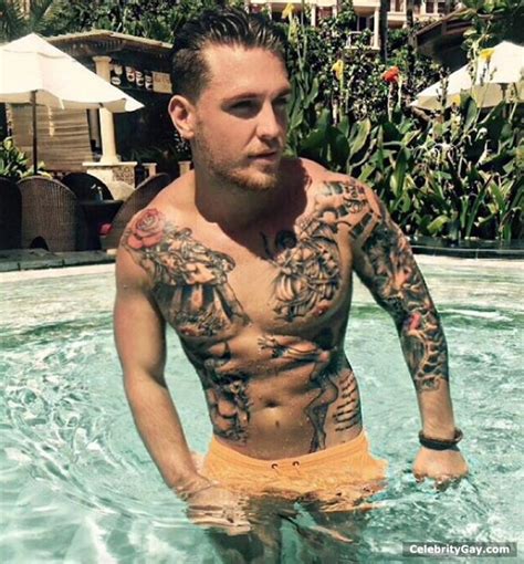 Thomas byron courtney (born 2 july 1989), known professionally as tom zanetti, is a british dj and music producer. Tom Zanetti Nude - leaked pictures & videos | CelebrityGay