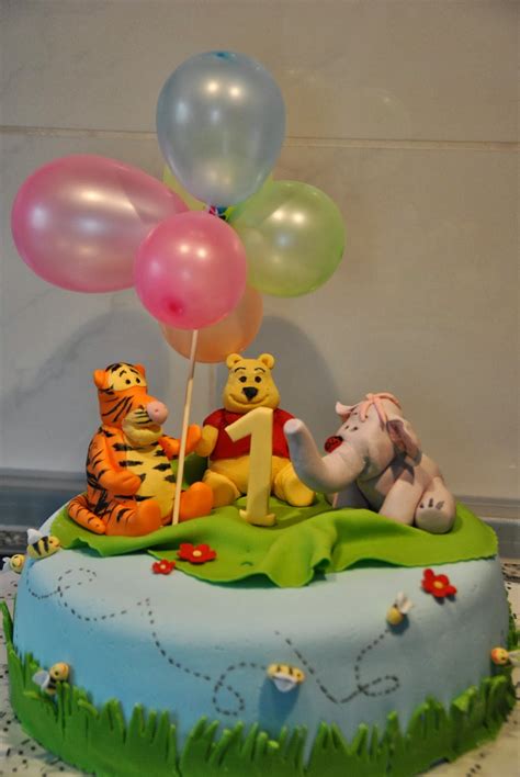 Nimm dein lieblingsrezept für den kuchen mit. Calina'S Torten: Winnie Pooh Torte