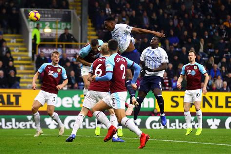 Everton football club is an english professional football club based in liverpool that competes in the premier league, the top tier of engli. Everton vs Burnley Preview, Tips and Odds - Sportingpedia - Latest Sports News From All Over the ...