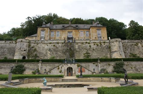 Die letzte folge wurde am 25. File:Maastricht - rijksmonument 27951 - Chateau Neercanne ...