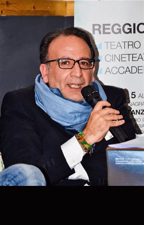 Reggio: l'attore Piromalli lascia il Blu Sky cabaret. 