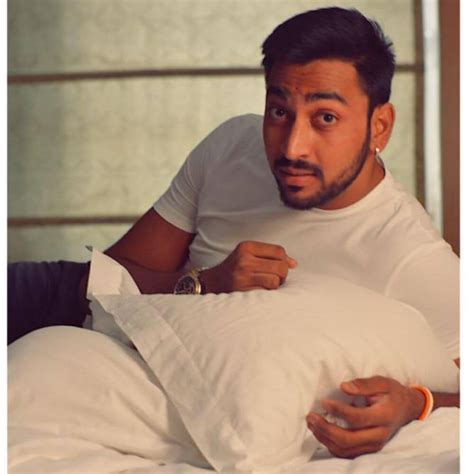 Krunal himanshu pandya, nick name(s): Krunal Pandya Biography, Like, Height, Weight, Birthdate ...