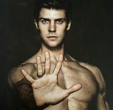 I have had roberto bolle and scott mckenzie as my jack and bitty fancast for far too long before at 6′2″, bolle is known as a ballet athlete with superhuman technique and i can attest to his size being. Roberto Bolle viaggio nella bellezza ♥ | Roberto bolle ...