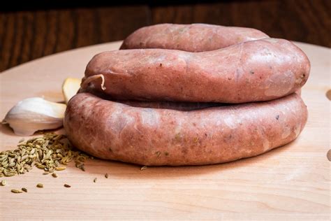 This link is to an external site that may or may not meet accessibility guidelines. Italian Fennel Sausage (With images) | Homemade sausage ...