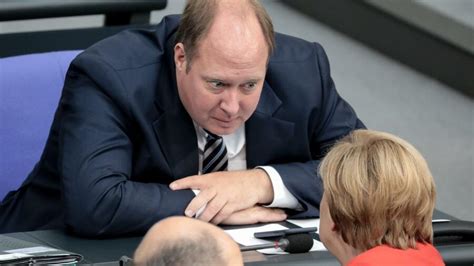 März 2018 wurde er zum bundesminister für besondere aufgaben ernannt und ist seitdem chef des bundeskanzleramts. Helge Braun / Helge Braun Der Architekt Des Lockdowns Welt ...