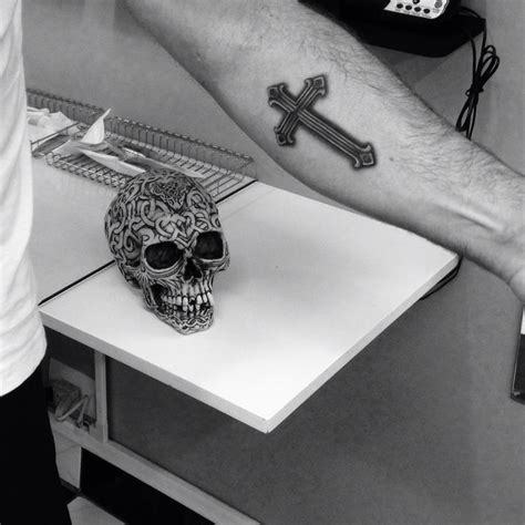 Egyptian crosses are widely in demand among both men and women. Cross Tatoo! | Rings for men, Skull tattoo, Class ring