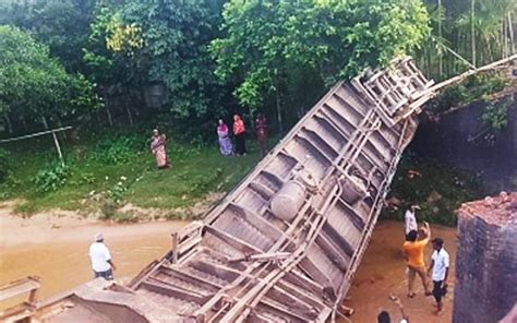 Kereta api ini dipindah ke ambarawa karena selama berada di magelang tidak memperoleh pemeliharaan yang berarti. Nahas kereta api ragut 4 nyawa, lebih 100 cedera di ...