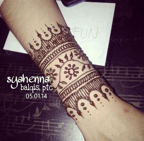 Use your favorite search engine to find different stencil ideas online. Mehndi / Hipster Henna | Henna tattoo, Tattoos, Henna