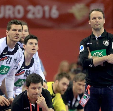 Kroaten in deutschland — sind die fünftgrößte ausländergruppe in der bundesrepublik deutschland. Handball-EM 2016: Helge Schneiders wurstiger Videogruß ans ...