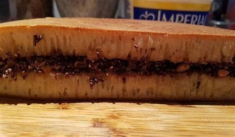 Ragi digunakan untuk membuat segala sesuatu mulai dari bir hingga roti, namun sebagian orang tidak tahu cara membiakkan makanan super ini di rumah. Resep Martabak Bangka Manis Asli Dan Cara Membuat Adonan | Resep, Makanan, Resep masakan indonesia