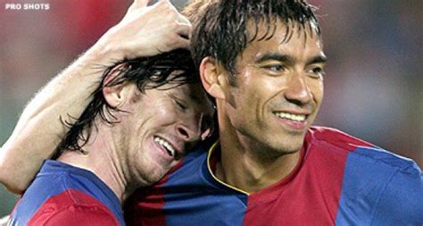 Zijn oude coach bij arsenal, arsène wenger. Giovanni van Bronckhorst en Lionel Messi Barcelona | Rotterdam