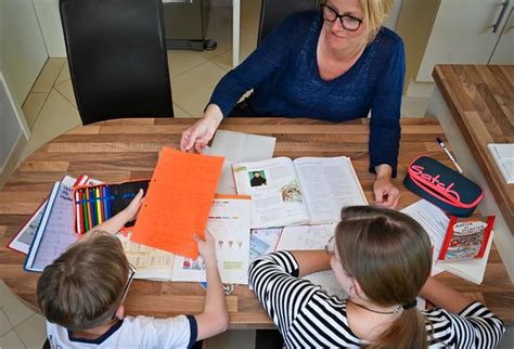 Was ist die musikschule zu hause? Schule zu Hause: Familien in der Region schlagen sich tapfer