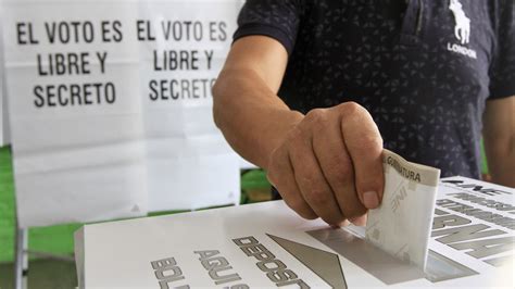 All 135 seats in the parliament were up for election. INE ya se prepara para organizar elecciones de 2021 ...