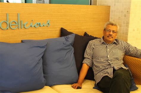 Melalui ucapan hari bapa ini, sudah tntu akan melakarkan senyuman manis dan kegembiraan pada wajah mereka! Selamat Hari Bapa - Azie Kitchen
