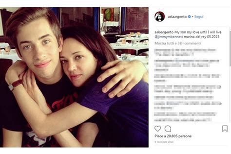 Last month, it was reported that argento had arranged for bennett to be paid $380,000 to keep a potential lawsuit at bay, after he claimed that she gave him. Asia Argento, porte-parole du mouvement de dénonciation # ...