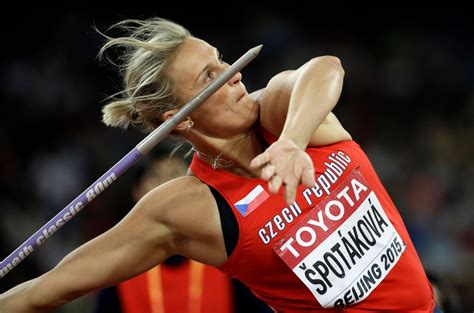 Her personal best is 66.53 m, set in 2018. MS v atletice, oštěp: Barbora Špotáková - Aktuálně.cz