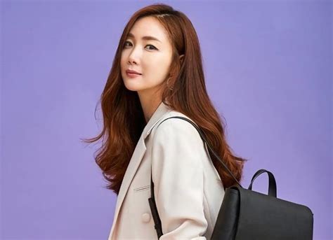 (if you have any choi ji woo pics want to share with other fans, please write down the link of the photo inside your comments, thanks). Choi Ji Woo Has Quietly Got Married