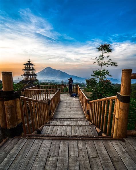 Gunung tangkuban perahu hanyalah segelintir dari sekian banyaknya tujuan destinasi wisata lembang yang berada di kawasan propinsi jawa barat kabupaten bandung, berjarak hanya sekitar 20 km menuju ke arah utara kota bandung. Lokasi Dan Harga Tiket Masuk Agrowisata Kopeng Gunungsari - Wisatainfo