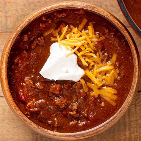 This will be a big surprise for a lot of you, but real texas chili does not have beans or chunks of tomato. Texas Red Chili Recipes / Authentic Texas Chili From A Texan Burrata And Bubbles - curtisasjodhs