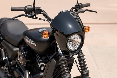 The top speed of harley davidson street 750 is 177 kmph. Harley-Davidson Street XG 750 Modelljahr 2020 - Bike ...