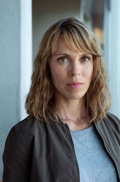 Der „polizeiruf 110 verbinde tradition und innovation im deutschen fernsehkrimi auf besonders gelungene weise, hieß es zur begründung. Polizeiruf 110: Dunkler Zwilling - Tatort Fans