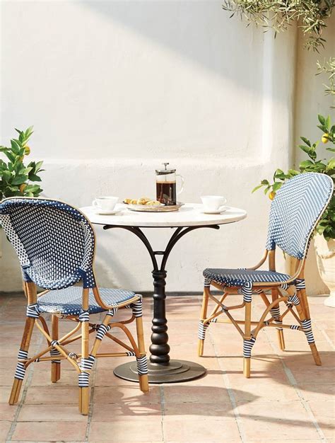 Cubano french cafe chairs are lightweight and durable metal cafe chairs built to endure commercial use in both indoor and outdoor settings. Create the allure of a French café with our charming and ...