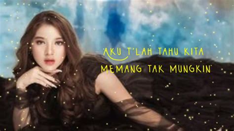 Ada teratak di hujung kampung bawah cermin kopak ada kotak tersembunyi dalamnya ada tempurung sembunyi bawahnya katak melalak. Maafkan Aku Lirik ~ Tiara Andini - YouTube
