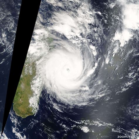 Earth cyclone visual мгновенное действие. Cyclone Giovanna 2012 | Zoom Earth