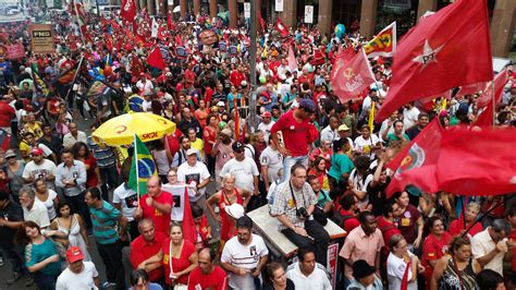 Over 100,000 english translations of portuguese words and phrases. Manifestações pró e contra o impeachment ocorrem em pelo ...