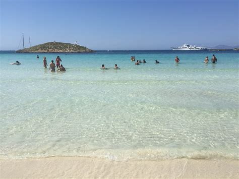 Good availability and great rates! Formentera 2015 - Vacaciones de dos turistas - Alquiler de ...