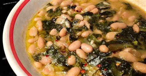 Escarole and bean soup is a hearty italian soup made from cannellini beans and escarole. 10 Best Escarole and Beans Italian Recipes